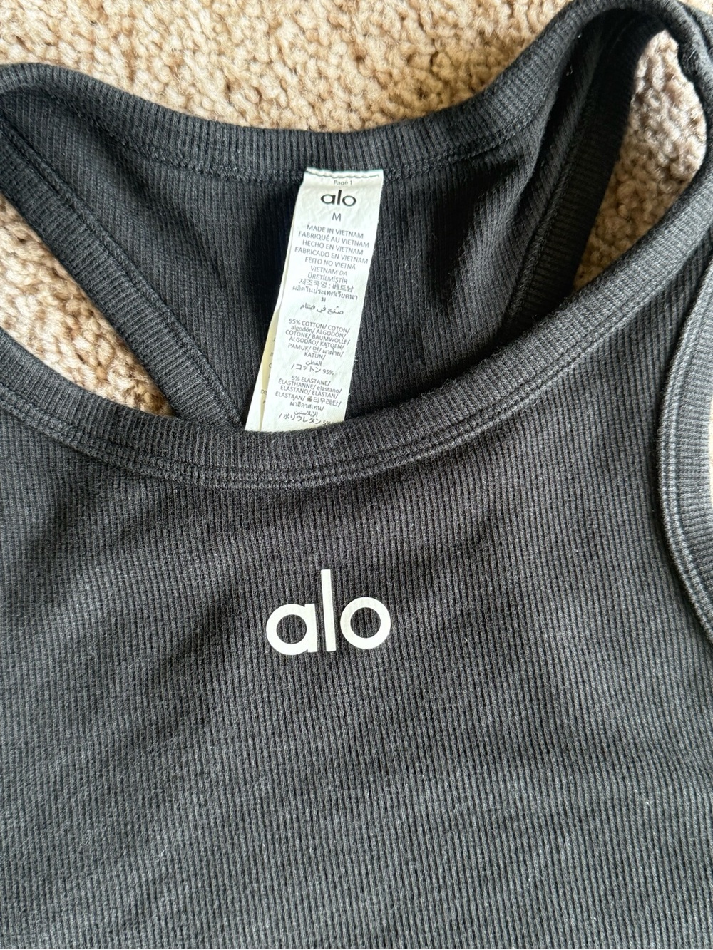 Alo Black Ribbed Racerback Crop Tank - Picture 4 of 12